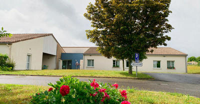 EHPAD - RESIDENCE LES HYADES  16170 Rouillac