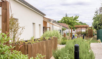 EHPAD - Résidence Les Lis 16710 Saint-Yrieix-sur-Charente