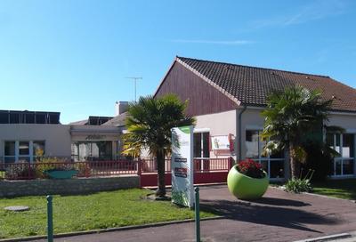 EHPAD Les Rousselières 86450 Pleumartin