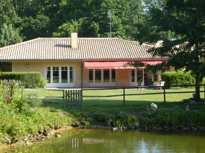 EHPAD LE CLOS SAINT MARTIN 33240 Peujard