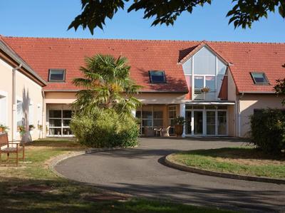 EHPAD Résidence Le Champ de l'Ormeau 72700 Rouillon