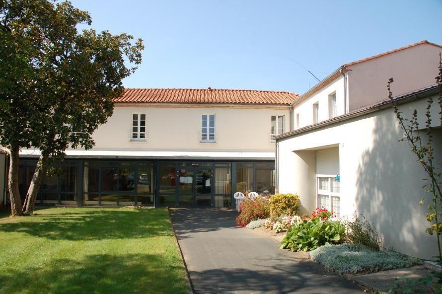 LOGEMENT FOYER RESIDENCE LE BOSQUET, Résidence autonomie Tillières 49230